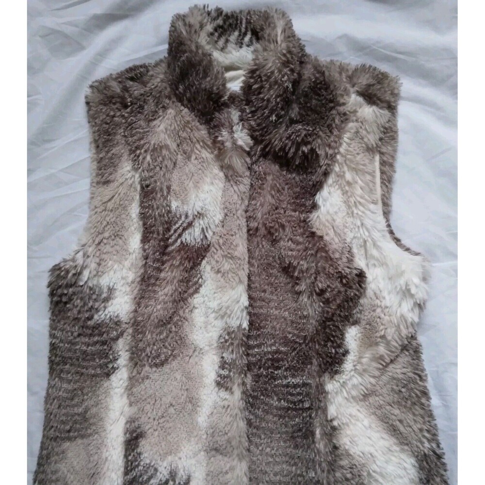 CAbi #3179 Aspen Faux Fur Vest Jacket Coat Ivory Mocha Tan Brown Full Zip Size M - Picture 2 of 10